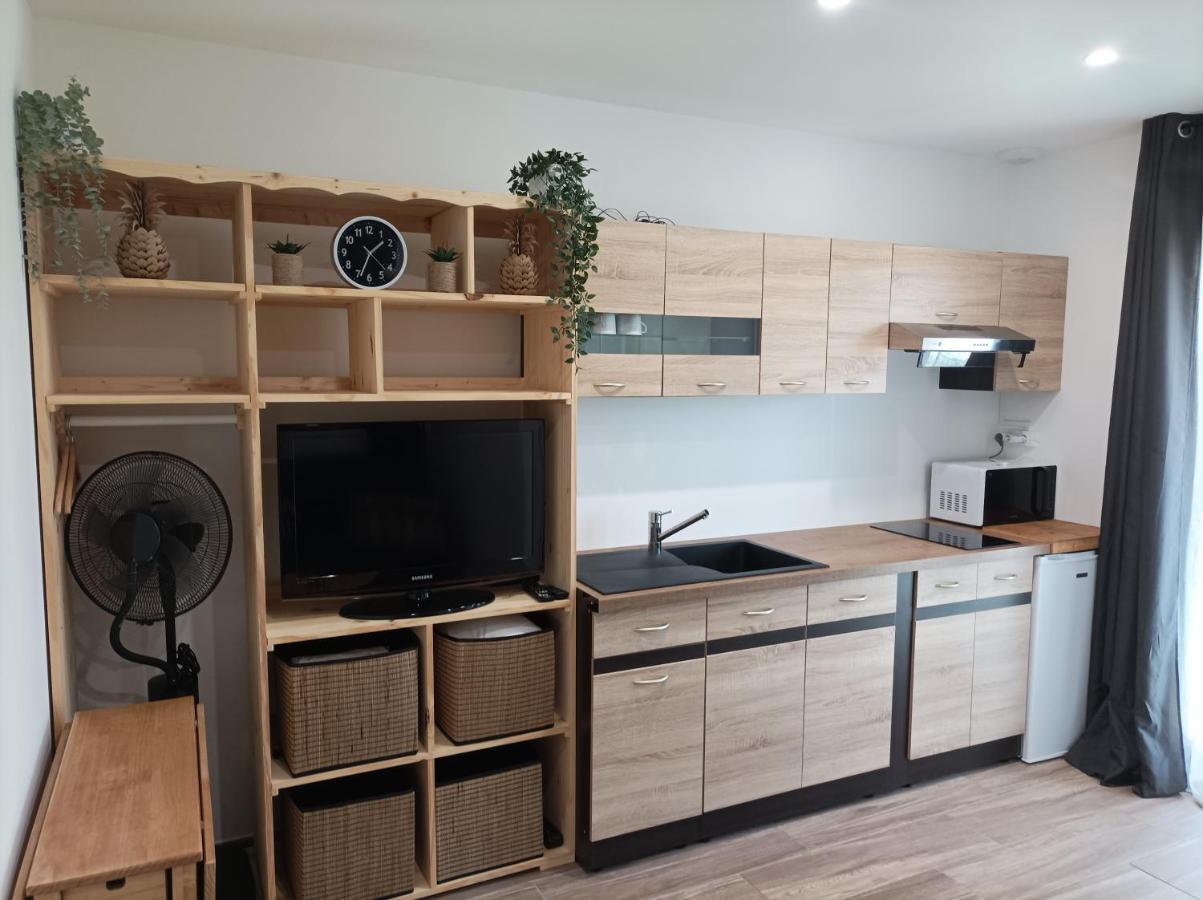 Chambre Amenage En Studio Cers Exterior photo